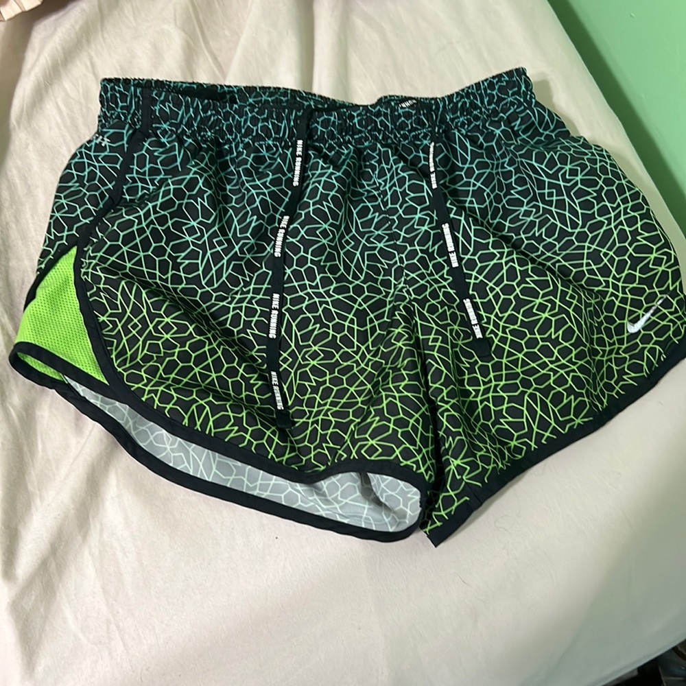 NIKE RUNNING SHORTS SMALL
